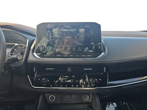 Used 2023 Nissan Rogue SL w/ SL Premium Package FWD image 20