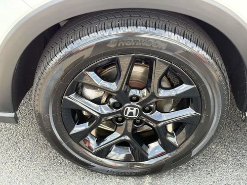 Certified 2024 Honda HR-V Sport image 5