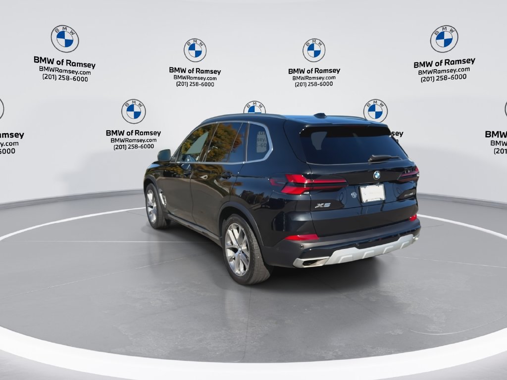 Used 2024 BMW X5 xDrive40i w/ Premium Package AWD/4WD image 6