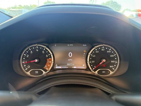 Used 2021 Jeep Renegade Latitude FWD image 14