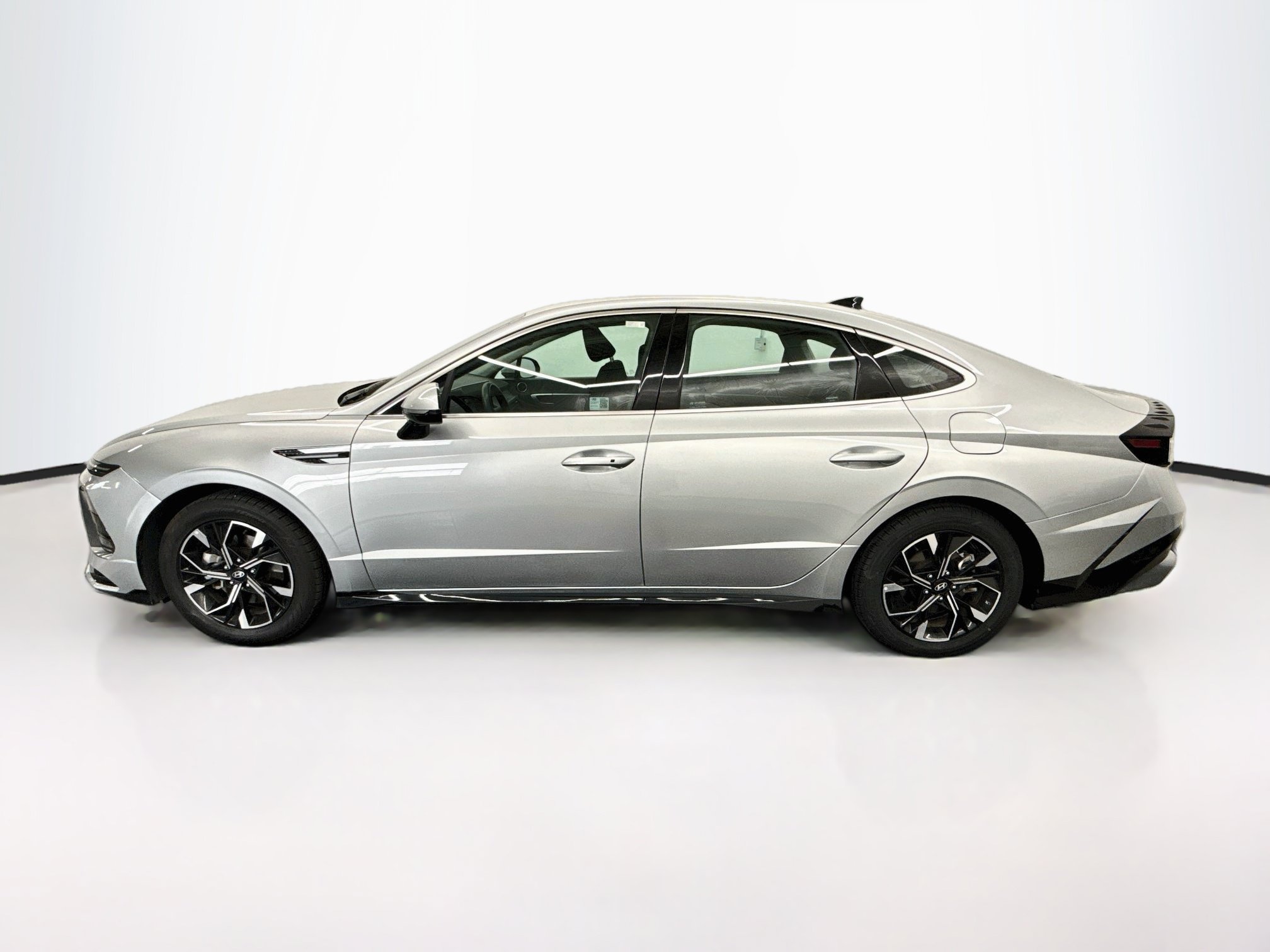 Used 2024 Hyundai Sonata SEL FWD image 4