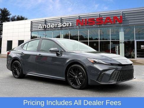 Used 2025 Toyota Camry SE w/ Convenience Package AWD/4WD image 1