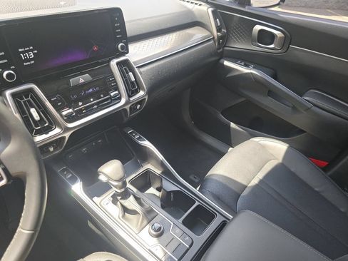 Used 2023 Kia Sorento S FWD image 29