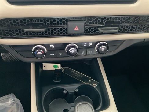 Certified 2025 Honda HR-V LX image 15