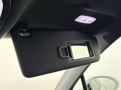 New 2026 Porsche Macan image 28