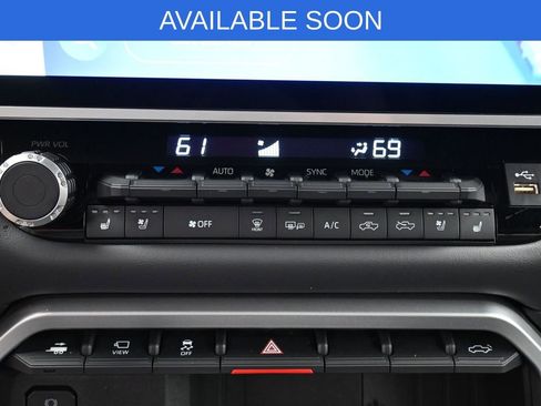 Used 2025 Toyota Tundra Platinum image 22