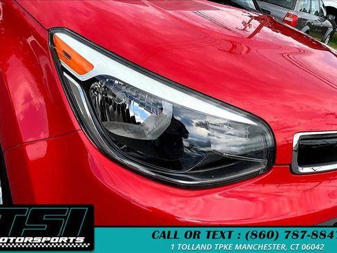 Used 2015 Kia Soul + FWD image 29