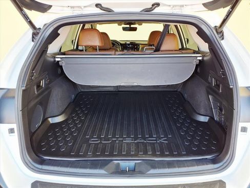 Used 2020 Subaru Outback Touring w/ Popular Package #2 image 18