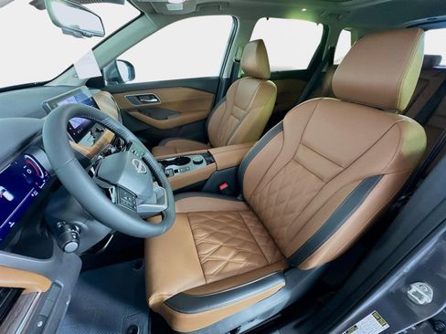 New 2026 Nissan Rogue Platinum image 11