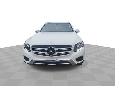 Used 2017 Mercedes-Benz GLC 300 image 3
