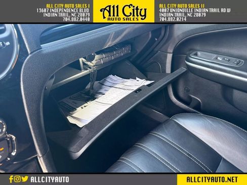 Used 2020 Chrysler 300 S RWD image 36