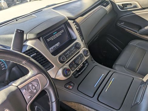 Used 2020 GMC Yukon XL Denali w/ Open Road Package image 16