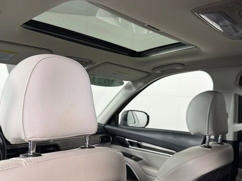 Used 2021 Kia Telluride EX w/ EX Premium Package image 29