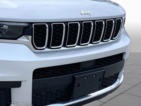 Used 2023 Jeep Grand Cherokee L Laredo w/ Luxury Tech Group I AWD/4WD image 27