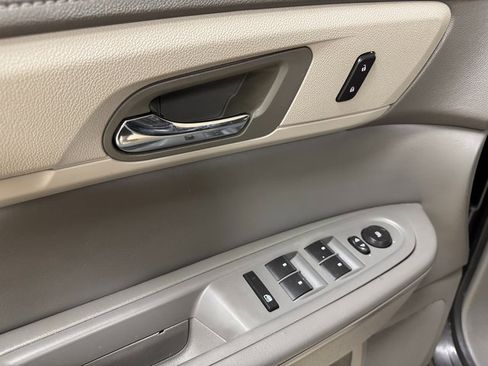 Used 2015 Chevrolet Traverse LS image 7