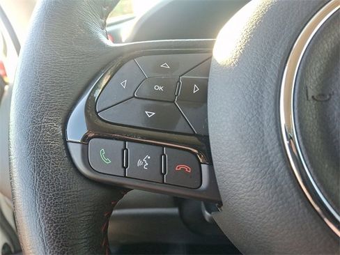 Used 2022 Jeep Renegade Trailhawk image 20