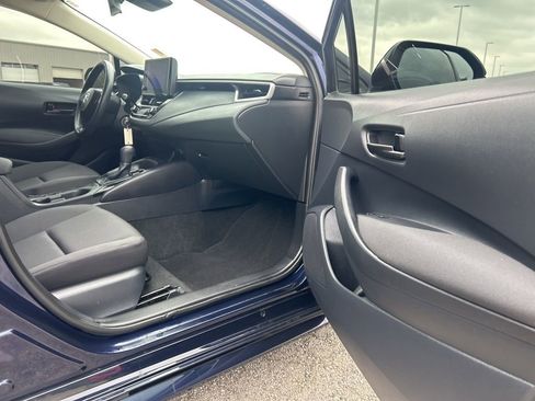 Used 2025 Toyota Corolla LE image 20