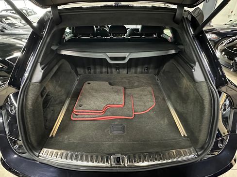 Used 2021 Bentley Bentayga AWD/4WD image 27