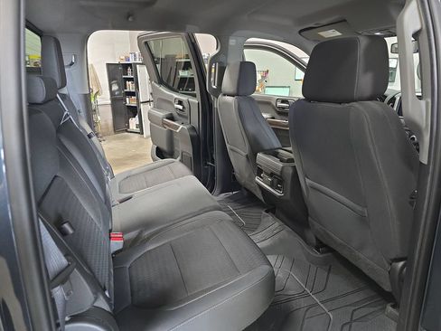 Used 2019 Chevrolet Silverado 1500 RST AWD/4WD image 11