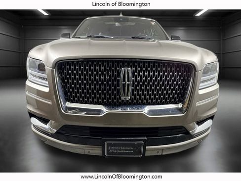Used 2019 Lincoln Navigator L Reserve image 9