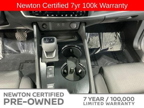 Used 2024 Nissan Rogue SV w/ SV Premium Package FWD image 11