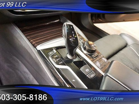 Used 2018 BMW M550i xDrive w/ Driving Assistance Package AWD/4WD image 22