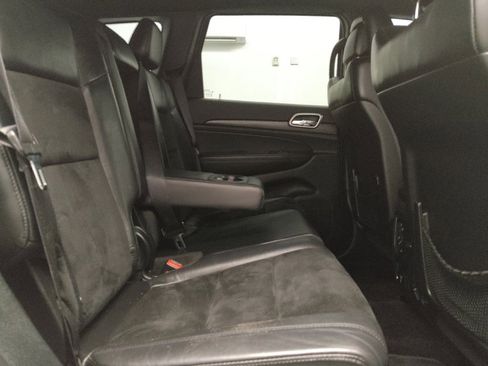 Used 2017 Jeep Grand Cherokee Altitude image 19