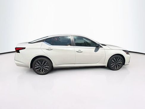 New 2026 Nissan Altima 2.5 SV AWD/4WD image 10