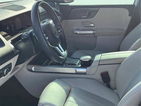 Used 2023 Mercedes-Benz GLB 250 image 17