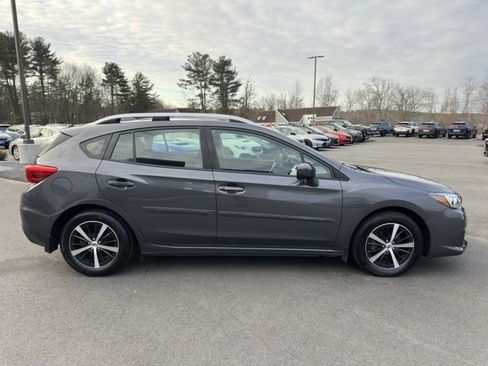 Used 2022 Subaru Impreza Premium image 4