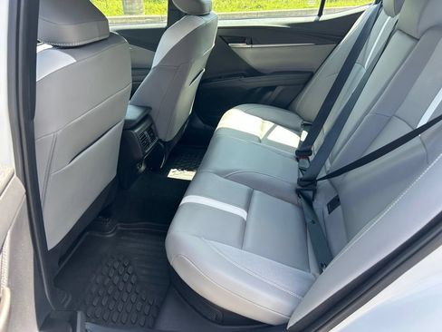 Used 2025 Toyota Camry SE w/ Convenience Package FWD image 25