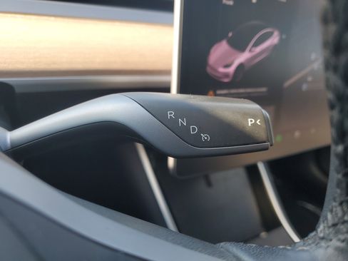 Used 2020 Tesla Model 3 Standard Range image 29