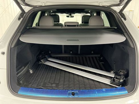 Used 2022 Audi SQ5 Premium Plus w/ Premium Plus Package image 24