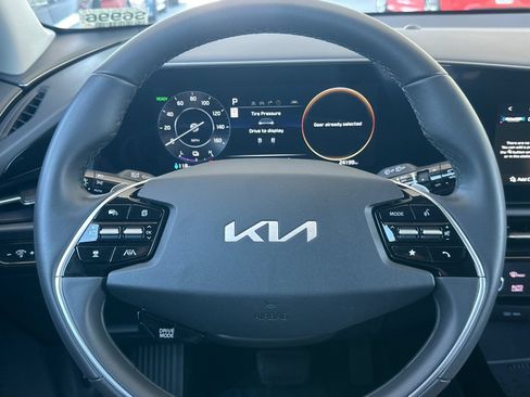 Used 2024 Kia Niro Wind FWD image 24