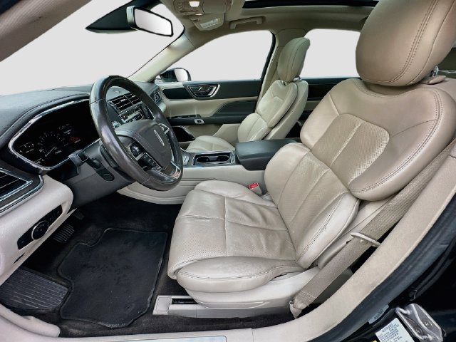 Used 2018 Lincoln Continental Select w/ Continental Climate Package AWD/4WD image 23