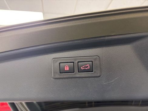 Used 2023 Subaru Outback Premium w/ Popular Package #1 image 13