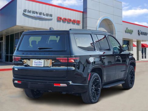 New 2025 Jeep Wagoneer Series II image 5