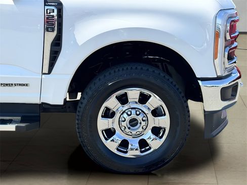Used 2023 Ford F250 Lariat w/ Chrome Package image 52