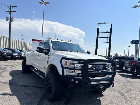Used 2019 Ford F450 Lariat w/ Lariat Ultimate Package AWD/4WD image 8