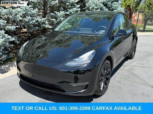 Used 2023 Tesla Model Y Long Range AWD/4WD image 3