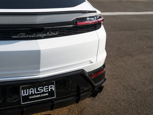 Used 2025 Lamborghini Urus SE AWD/4WD image 80