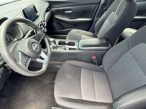 Used 2025 Nissan Sentra SV FWD image 5