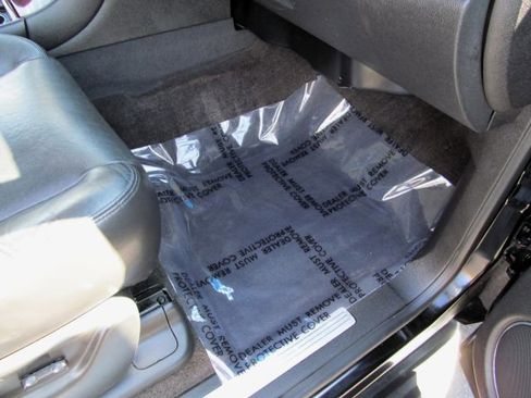 Used 2011 Cadillac Escalade EXT image 23