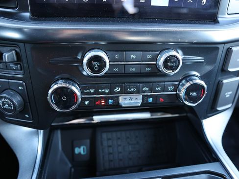 Used 2024 Ford F150 Platinum w/ Equipment Group 702A High image 28