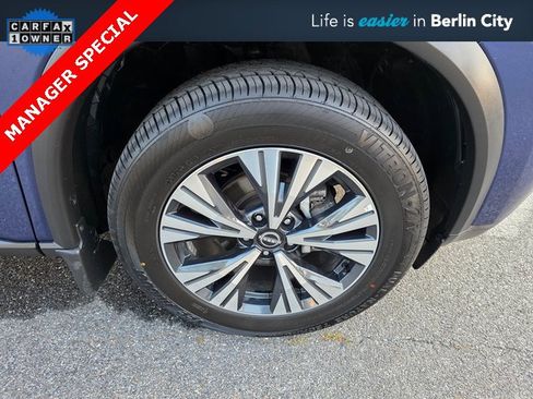 Used 2023 Nissan Rogue SV image 12