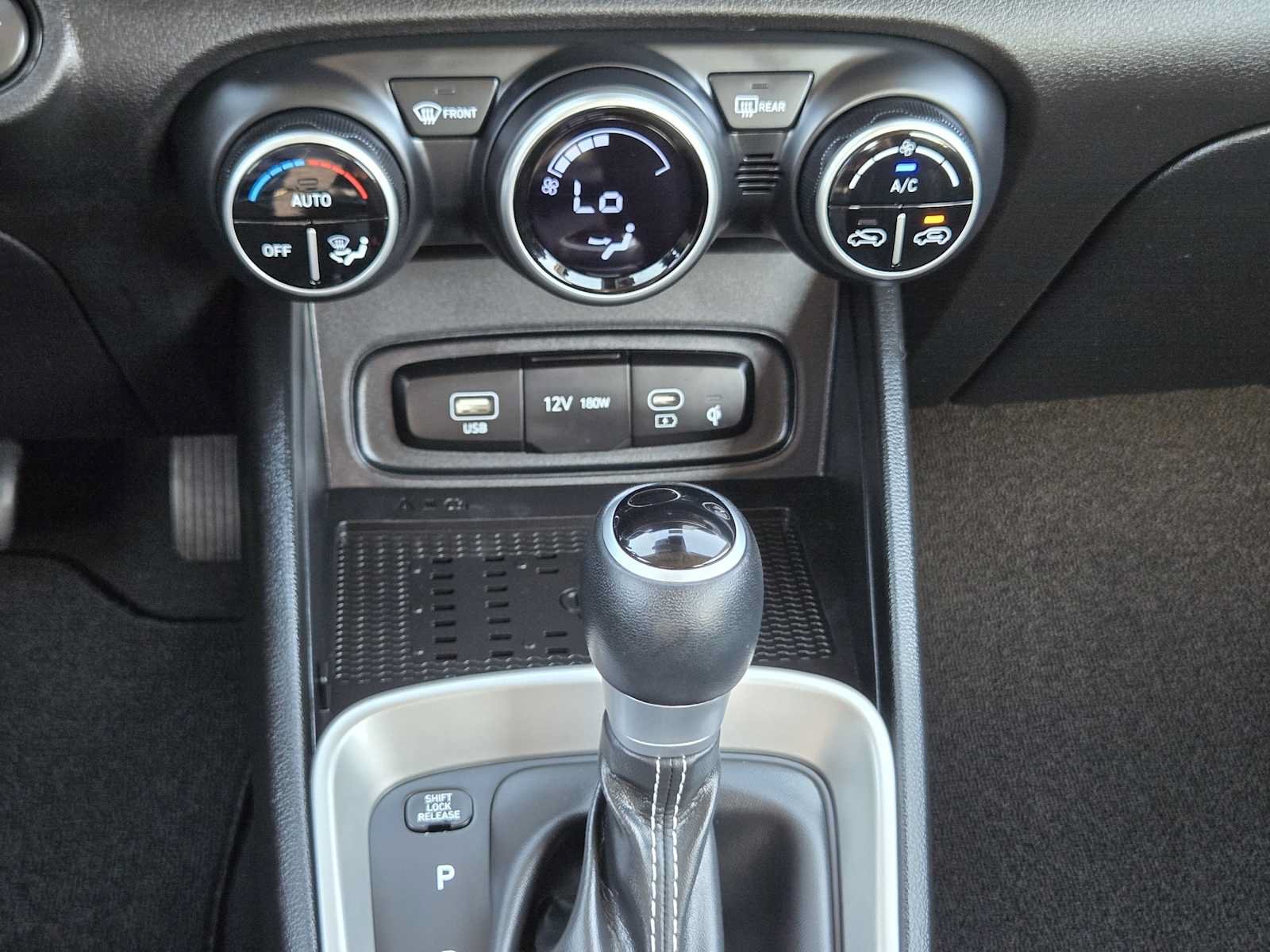 Certified 2026 Hyundai Venue SEL FWD image 18