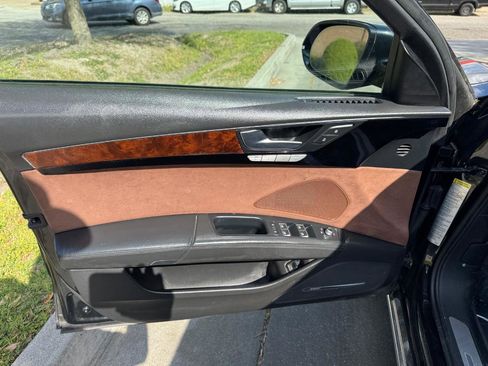 Used 2013 Audi A8 L 3.0T image 12