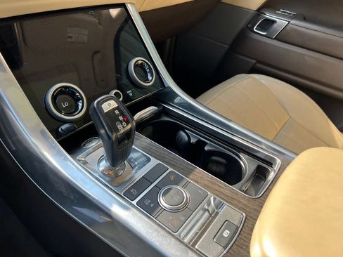 Used 2019 Land Rover Range Rover Sport HSE Dynamic AWD/4WD image 23