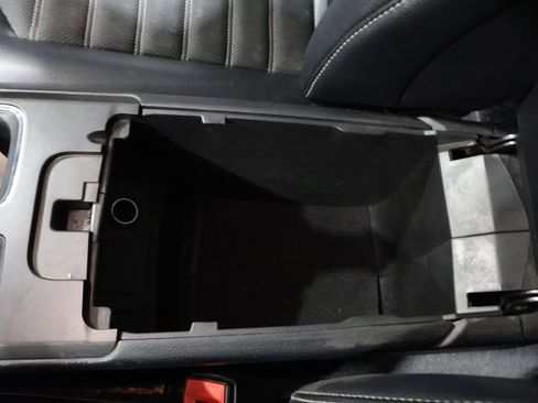 Used 2017 Ford Fusion SE image 30