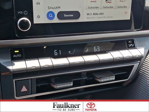 Certified 2025 Toyota Camry SE FWD image 15